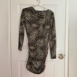 Women’s Side Ruched Asymmetric Leopard Pattern Long Sleeve Dress